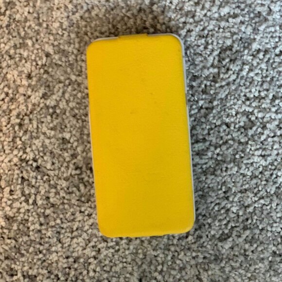 iPhone 4 & 4s Love Infinity Tie-Dye Case & Yellow & White Invicta Charging Case - Picture 10 of 10